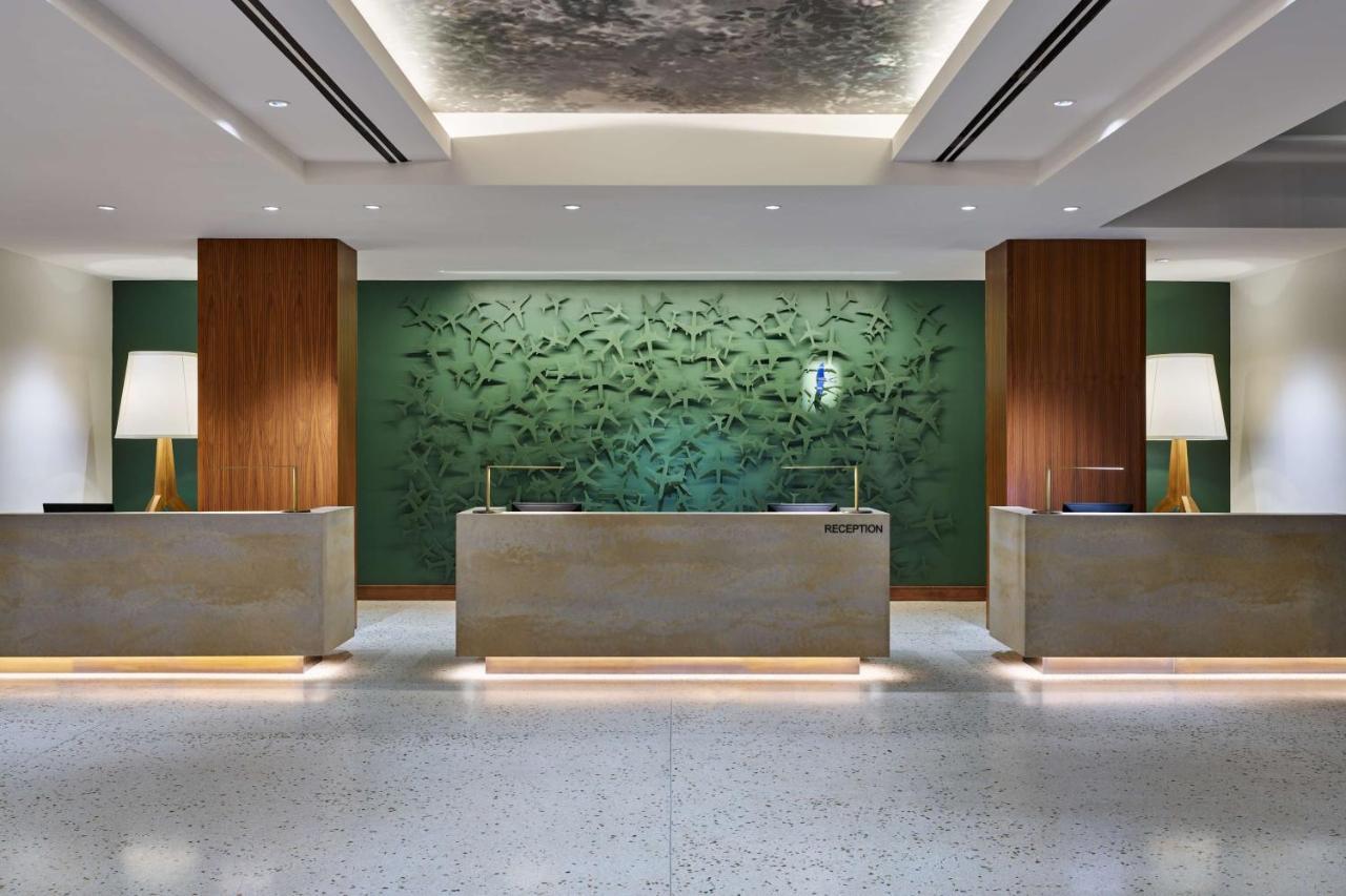 Hilton Atlanta Airport Hotel 4*