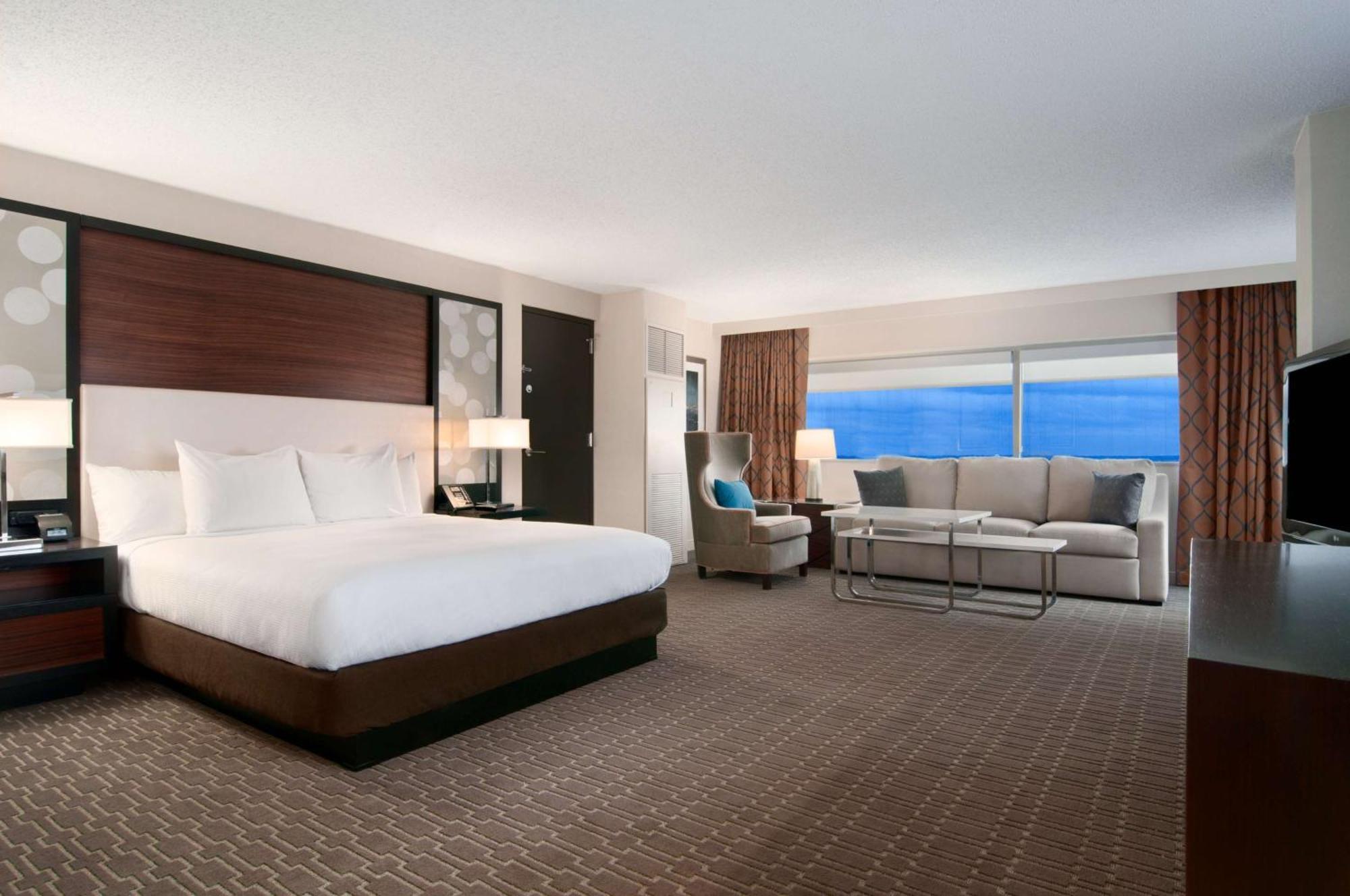 Hilton Atlanta Airport Hotel 4*