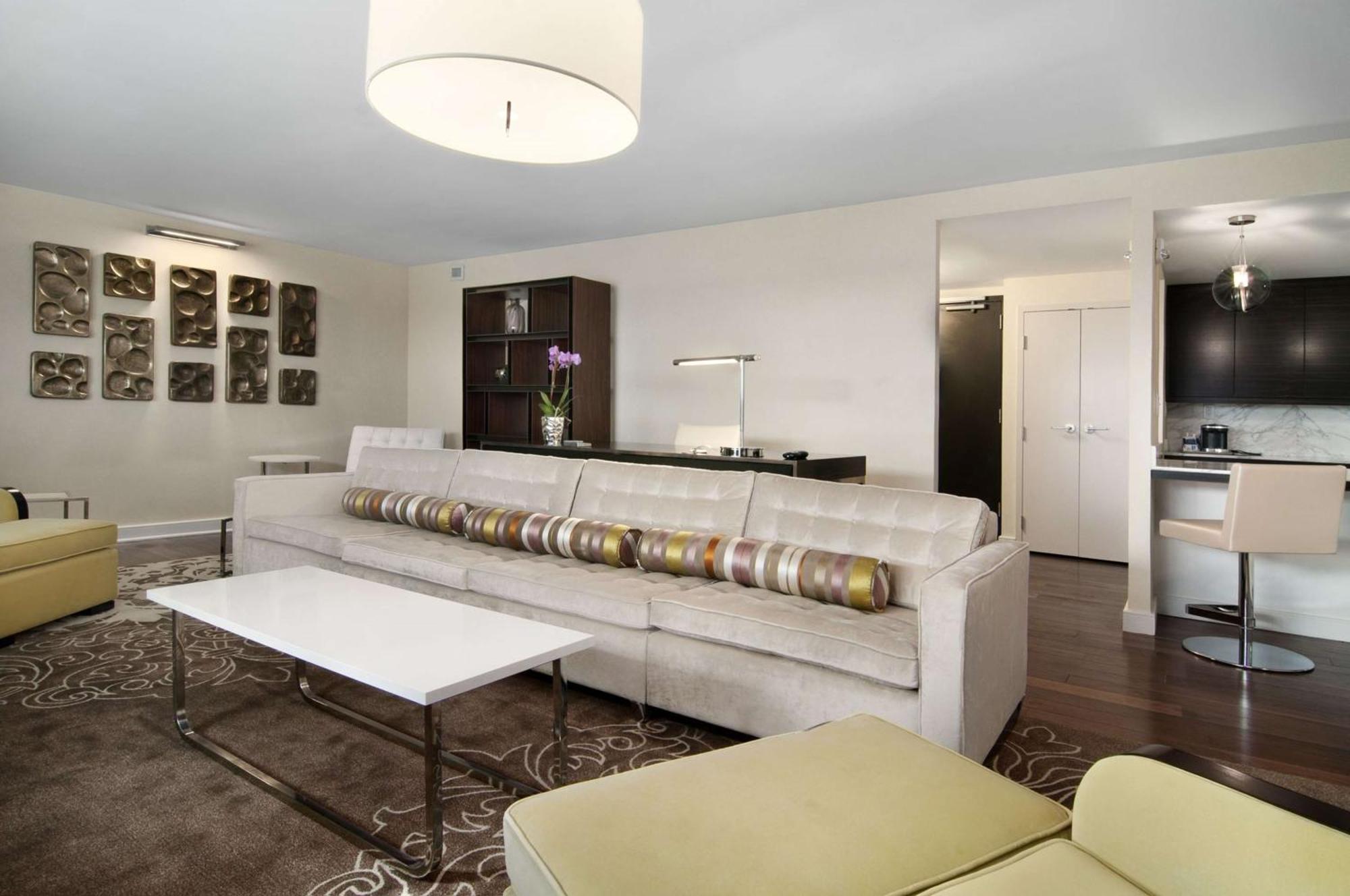 Hilton Atlanta Airport Hotel 4*
