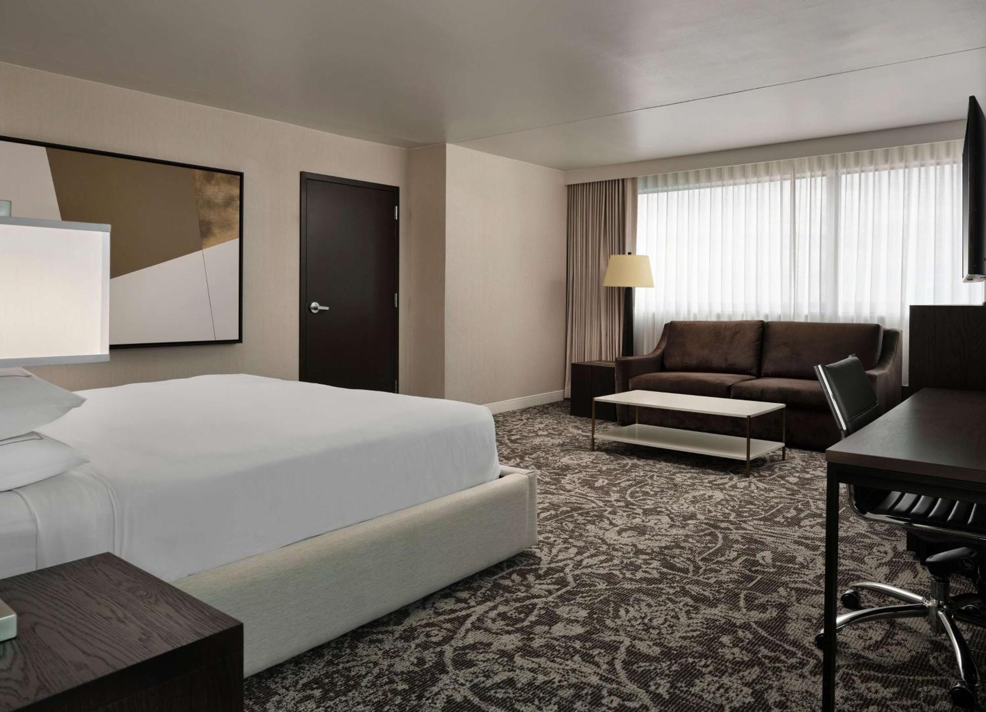 Hilton Atlanta Airport Hotel 4*