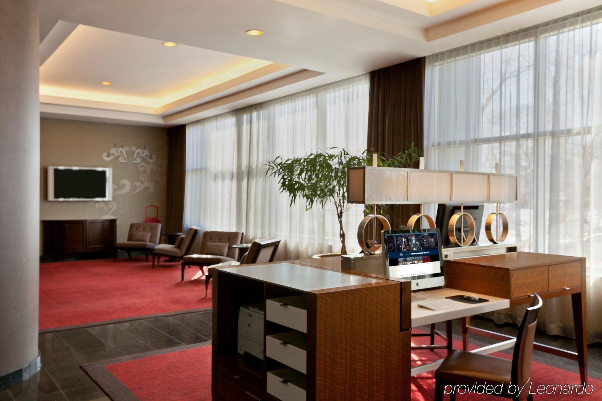 Hilton Atlanta Airport Hotel 4*