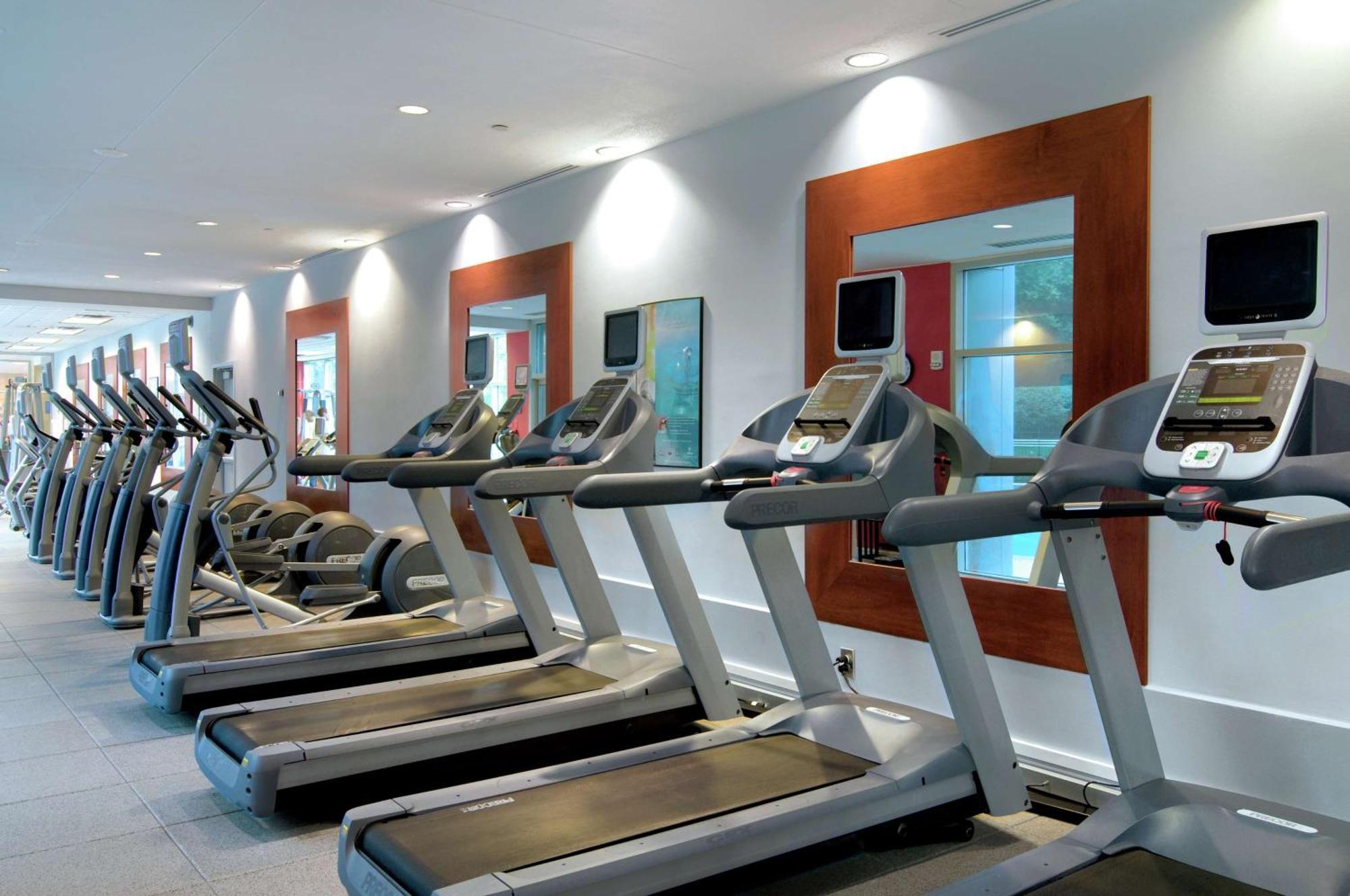 Hilton Atlanta Airport Hotel 4*